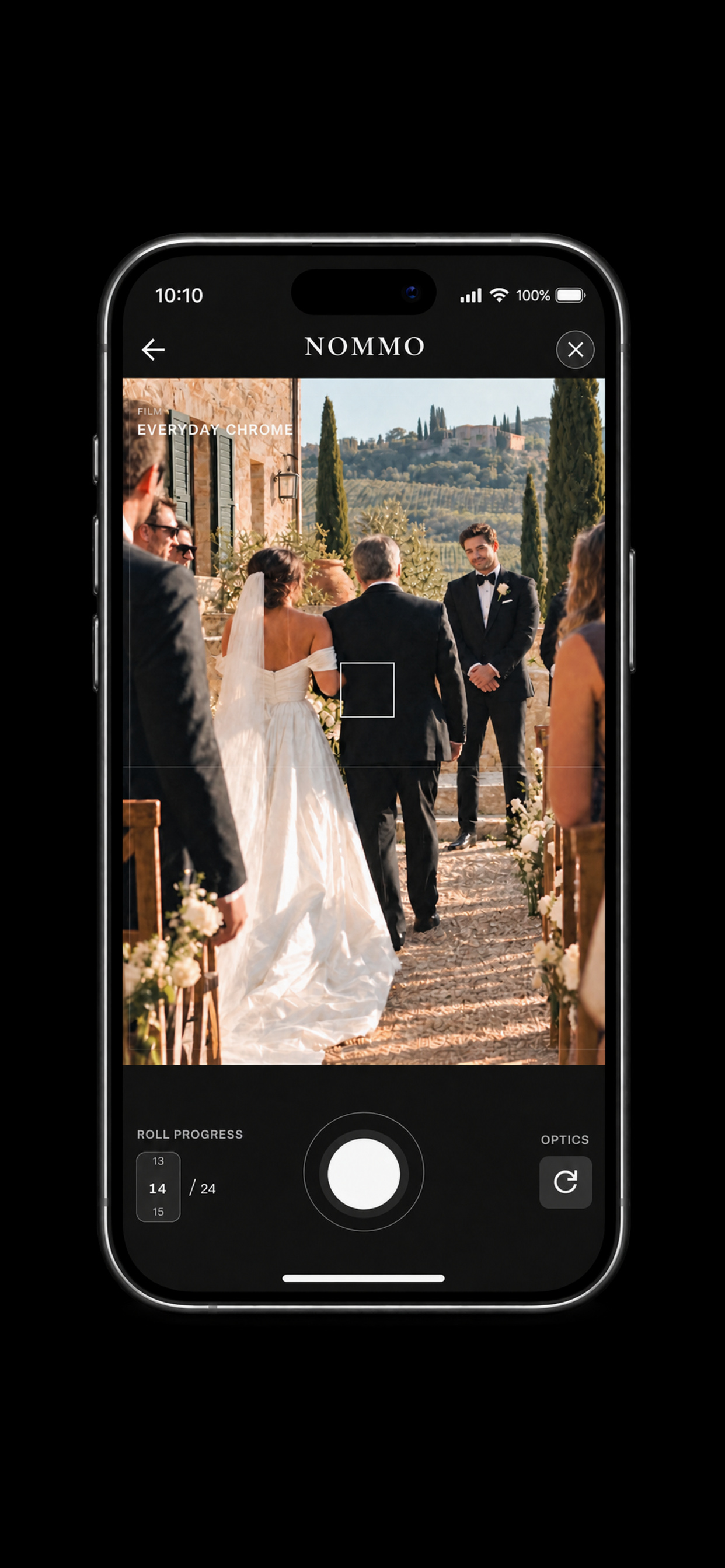 Capturing a wedding moment with the Nommo camera